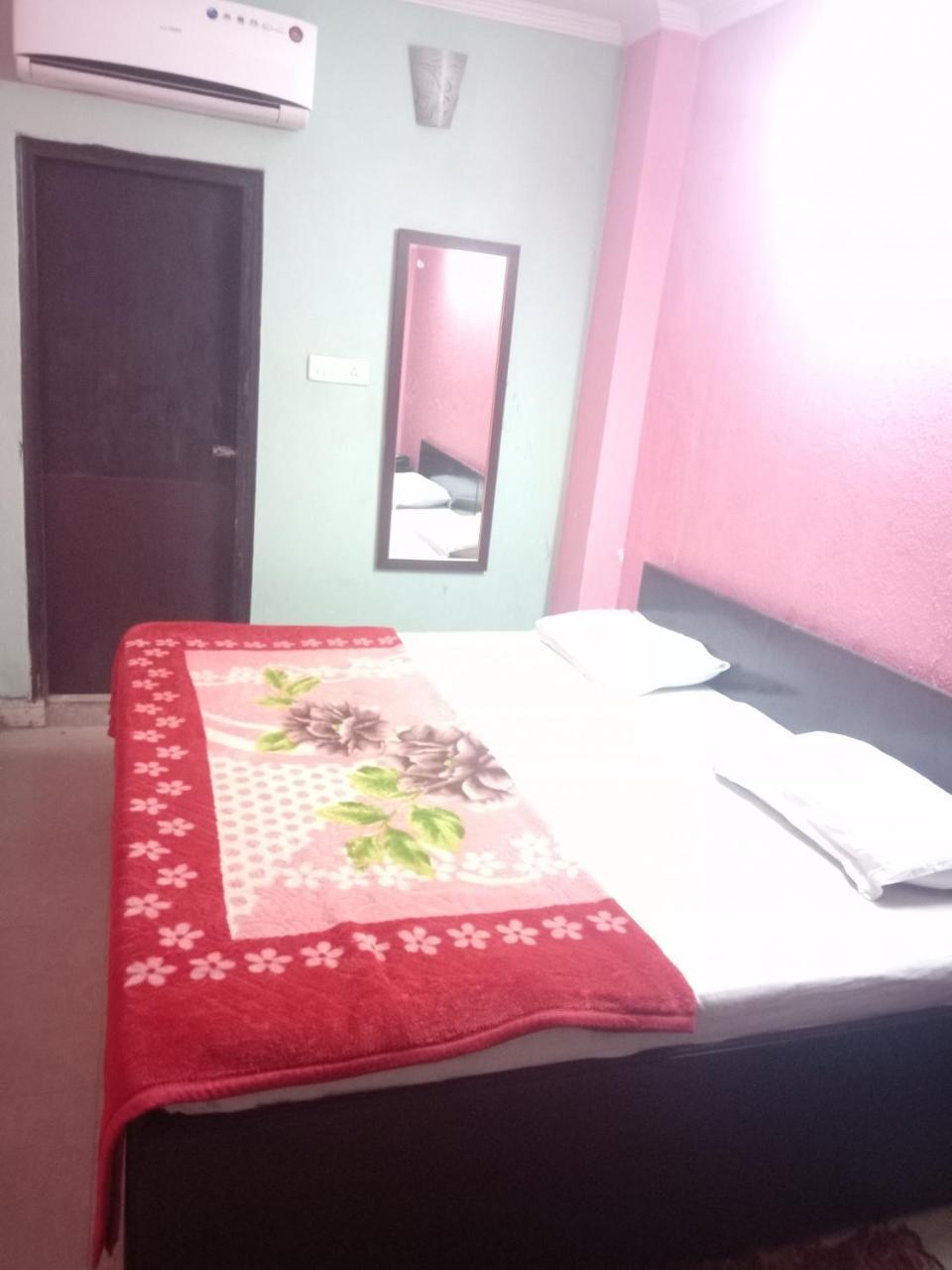 Delhi Inn New Delhi Bagian luar foto